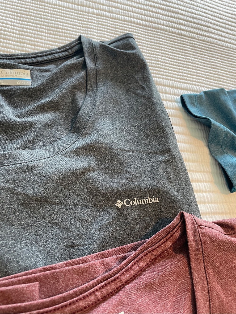 3 Pk Columbia Three-Pack Tee Set - Teal, Brick Red, Charcoal - Picture 4 of 7